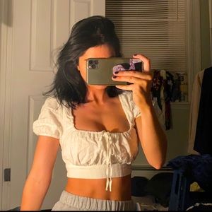 NWOT Revolve Puff Sleeve Crop Top